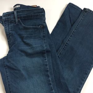 Levi’s 314 shaping straight leg jeans